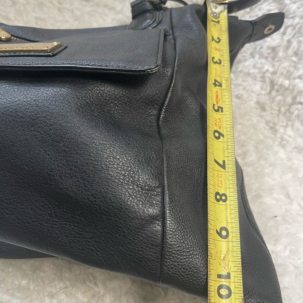 Vince Camuto Black Leather Handbag shoulder bag with gold tone hardwares - Picture 10 of 15